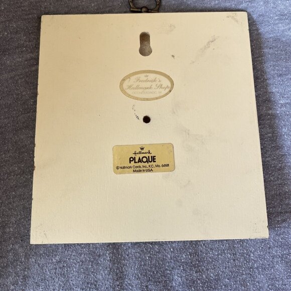 Peanuts Snoopy Wall Plaque Wood Sign Hallmark The Secret of Staying Young 6" - Picture 2 of 5